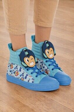 Officially Licensed Capcom Mega Man High Top Sneaker Womens Sz 10 New Excellent